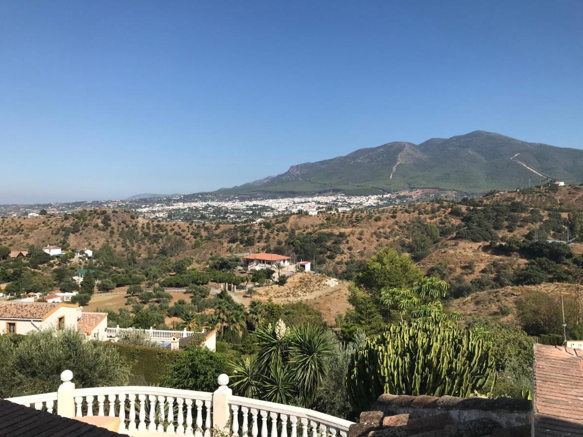 Studio Views Apartment, Cortijo Fruitful Hills มาลากา ภายนอก รูปภาพ