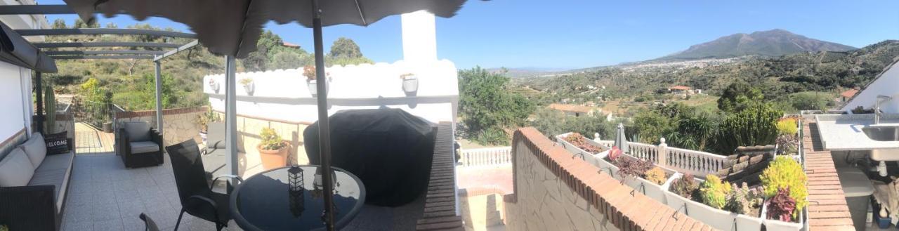 Studio Views Apartment, Cortijo Fruitful Hills มาลากา ภายนอก รูปภาพ